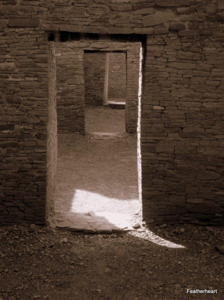 Interior doorways in Pueblo Bonito